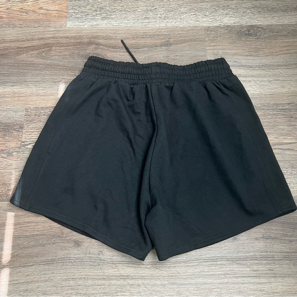 Gymshark Training Fleece Shorts - Picture 6 of 8